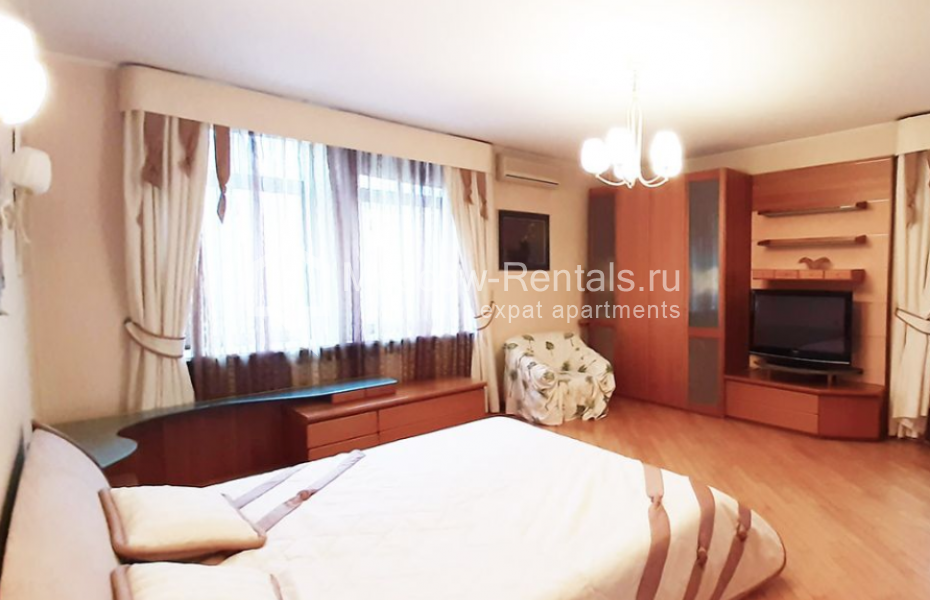 Photo #5 3-room (2 BR) apartment for <a href="http://moscow-rentals.ru/en/articles/long-term-rent" target="_blank">a long-term</a> rent
 in Russia, Moscow, Tverskaya str, 28к2