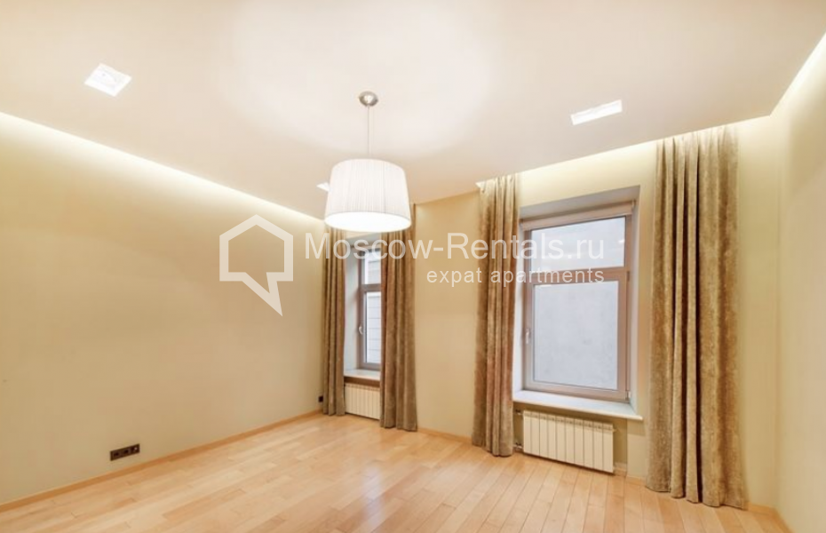 Photo #10 3-room (2 BR) apartment for <a href="http://moscow-rentals.ru/en/articles/long-term-rent" target="_blank">a long-term</a> rent
 in Russia, Moscow, Degtyarnyi lane, 10С2