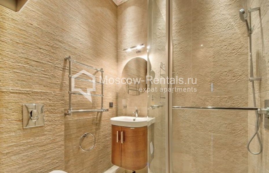 Photo #13 3-room (2 BR) apartment for <a href="http://moscow-rentals.ru/en/articles/long-term-rent" target="_blank">a long-term</a> rent
 in Russia, Moscow, Degtyarnyi lane, 10С2