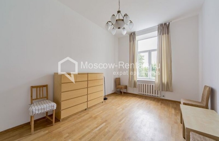 Photo #17 4-room (3 BR) apartment for <a href="http://moscow-rentals.ru/en/articles/long-term-rent" target="_blank">a long-term</a> rent
 in Russia, Moscow, Znamenka str, 13С1
