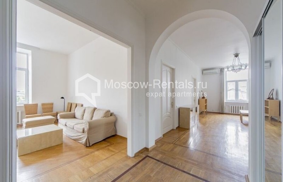 Photo #8 4-room (3 BR) apartment for <a href="http://moscow-rentals.ru/en/articles/long-term-rent" target="_blank">a long-term</a> rent
 in Russia, Moscow, Znamenka str, 13С1