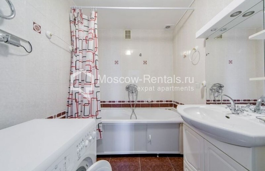 Photo #31 4-room (3 BR) apartment for <a href="http://moscow-rentals.ru/en/articles/long-term-rent" target="_blank">a long-term</a> rent
 in Russia, Moscow, Znamenka str, 13С1