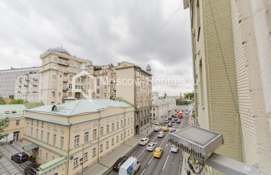 Photo #33 4-room (3 BR) apartment for <a href="http://moscow-rentals.ru/en/articles/long-term-rent" target="_blank">a long-term</a> rent
 in Russia, Moscow, Znamenka str, 13С1