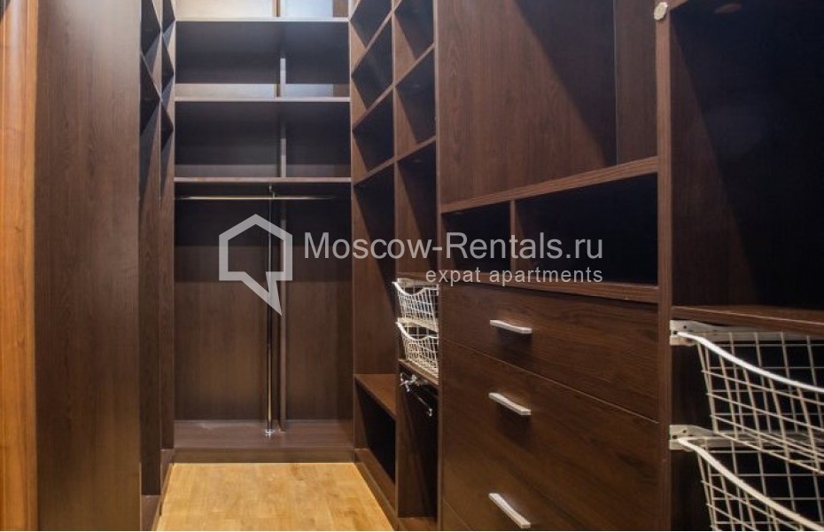 Photo #14 5-room (4 BR) apartment for <a href="http://moscow-rentals.ru/en/articles/long-term-rent" target="_blank">a long-term</a> rent
 in Russia, Moscow, Krivokolennyi lane, 14С1