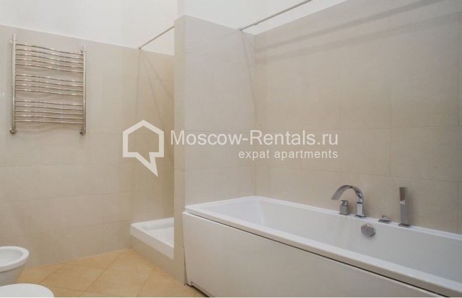 Photo #15 5-room (4 BR) apartment for <a href="http://moscow-rentals.ru/en/articles/long-term-rent" target="_blank">a long-term</a> rent
 in Russia, Moscow, Krivokolennyi lane, 14С1