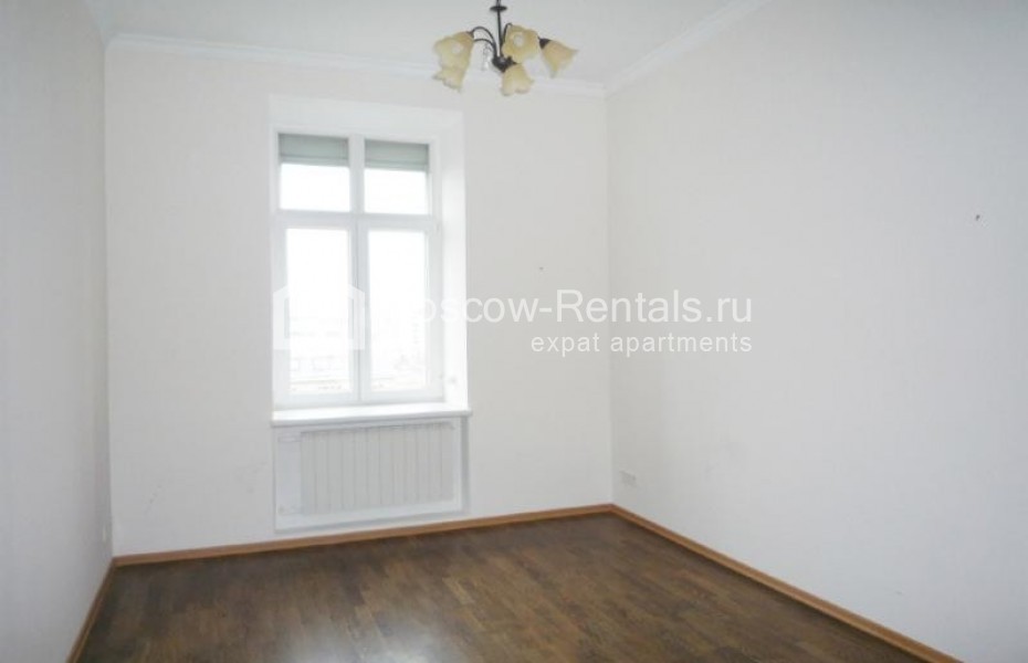 Photo #5 4-room (3 BR) apartment for <a href="http://moscow-rentals.ru/en/articles/long-term-rent" target="_blank">a long-term</a> rent
 in Russia, Moscow, Sretenskyi lane, 14С1
