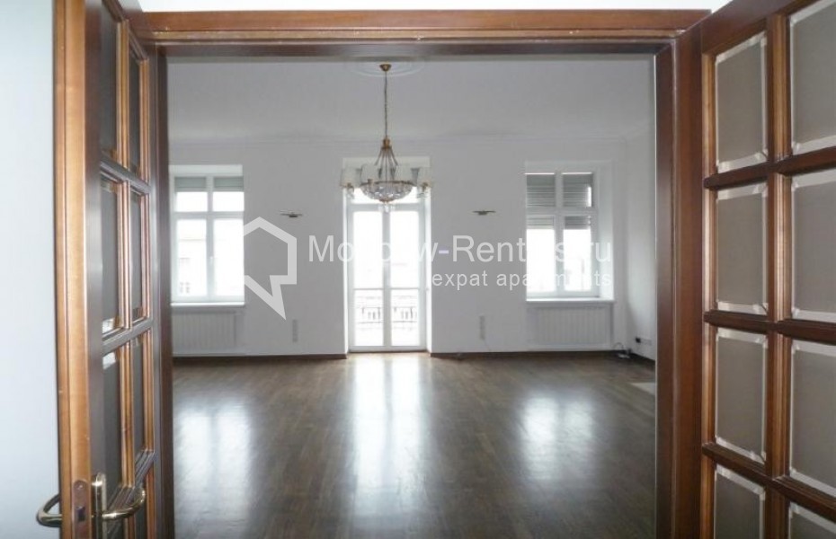 Photo #3 4-room (3 BR) apartment for <a href="http://moscow-rentals.ru/en/articles/long-term-rent" target="_blank">a long-term</a> rent
 in Russia, Moscow, Sretenskyi lane, 14С1