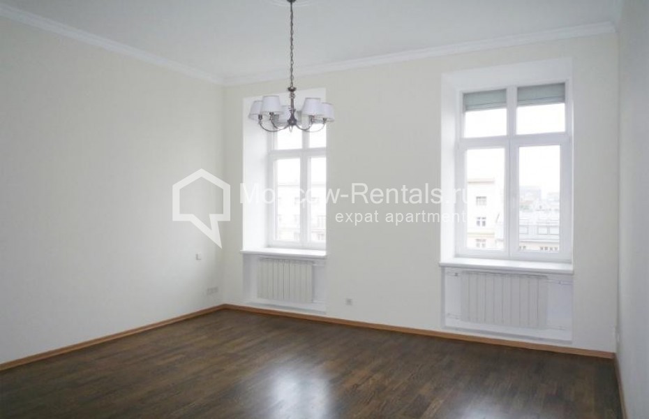 Photo #4 4-room (3 BR) apartment for <a href="http://moscow-rentals.ru/en/articles/long-term-rent" target="_blank">a long-term</a> rent
 in Russia, Moscow, Sretenskyi lane, 14С1