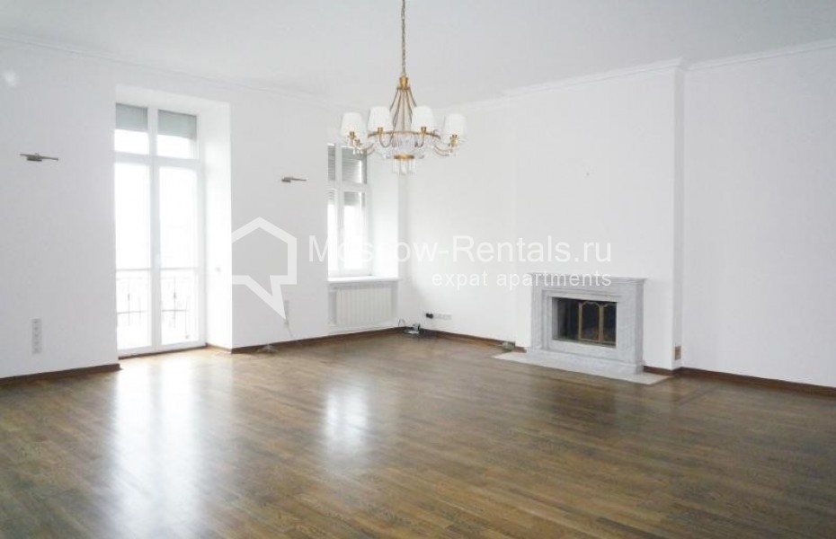 Photo #1 4-room (3 BR) apartment for <a href="http://moscow-rentals.ru/en/articles/long-term-rent" target="_blank">a long-term</a> rent
 in Russia, Moscow, Sretenskyi lane, 14С1