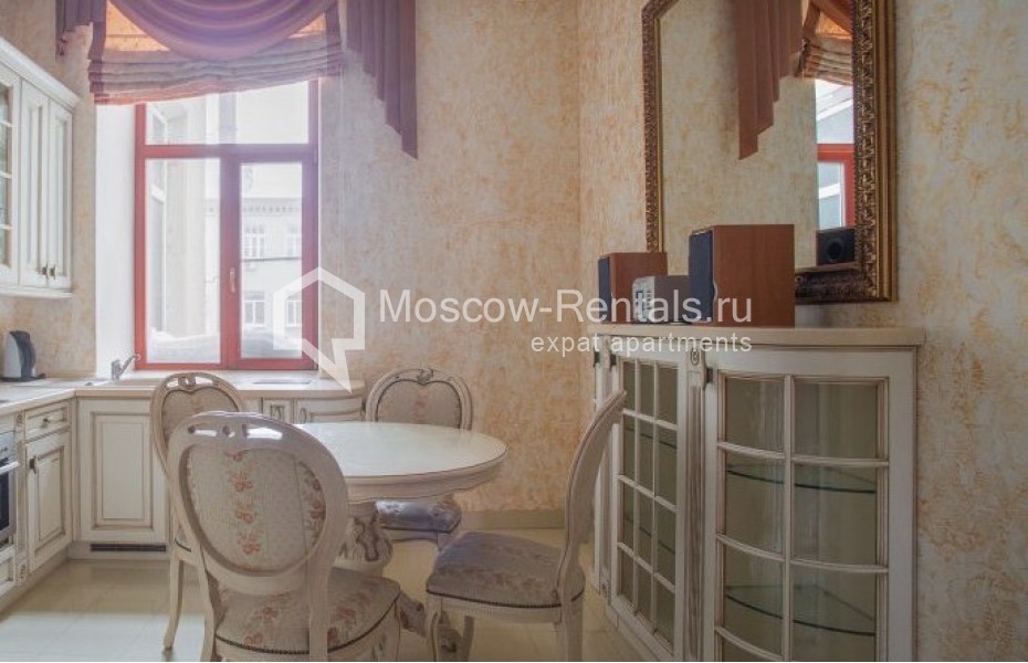 Photo #11 5-room (4 BR) apartment for <a href="http://moscow-rentals.ru/en/articles/long-term-rent" target="_blank">a long-term</a> rent
 in Russia, Moscow, Sretensky lane, 6/1С1