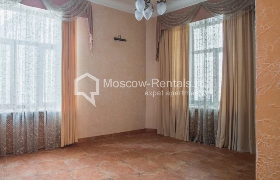 Photo #13 5-room (4 BR) apartment for <a href="http://moscow-rentals.ru/en/articles/long-term-rent" target="_blank">a long-term</a> rent
 in Russia, Moscow, Sretensky lane, 6/1С1