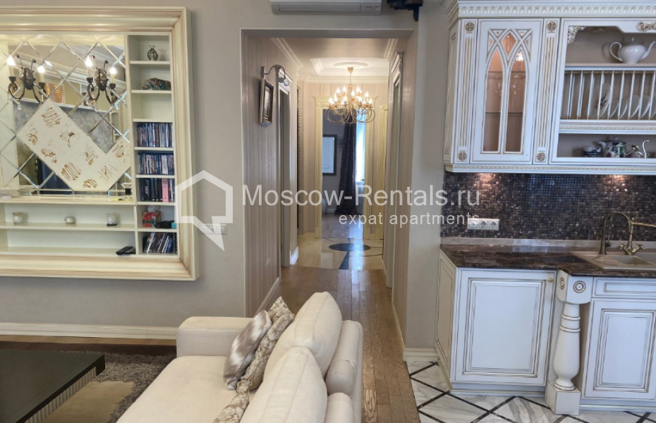 Photo #2 4-room (3 BR) apartment for <a href="http://moscow-rentals.ru/en/articles/long-term-rent" target="_blank">a long-term</a> rent
 in Russia, Moscow, Pushkarev lane, 11