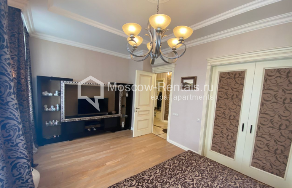 Photo #5 4-room (3 BR) apartment for <a href="http://moscow-rentals.ru/en/articles/long-term-rent" target="_blank">a long-term</a> rent
 in Russia, Moscow, Pushkarev lane, 11