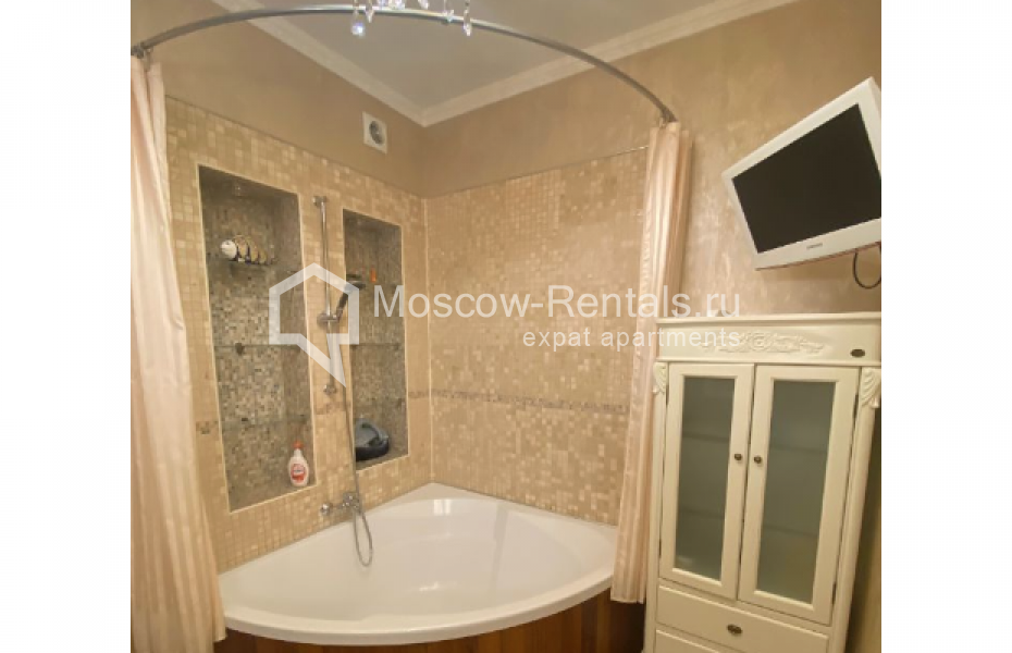 Photo #10 4-room (3 BR) apartment for <a href="http://moscow-rentals.ru/en/articles/long-term-rent" target="_blank">a long-term</a> rent
 in Russia, Moscow, Pushkarev lane, 11