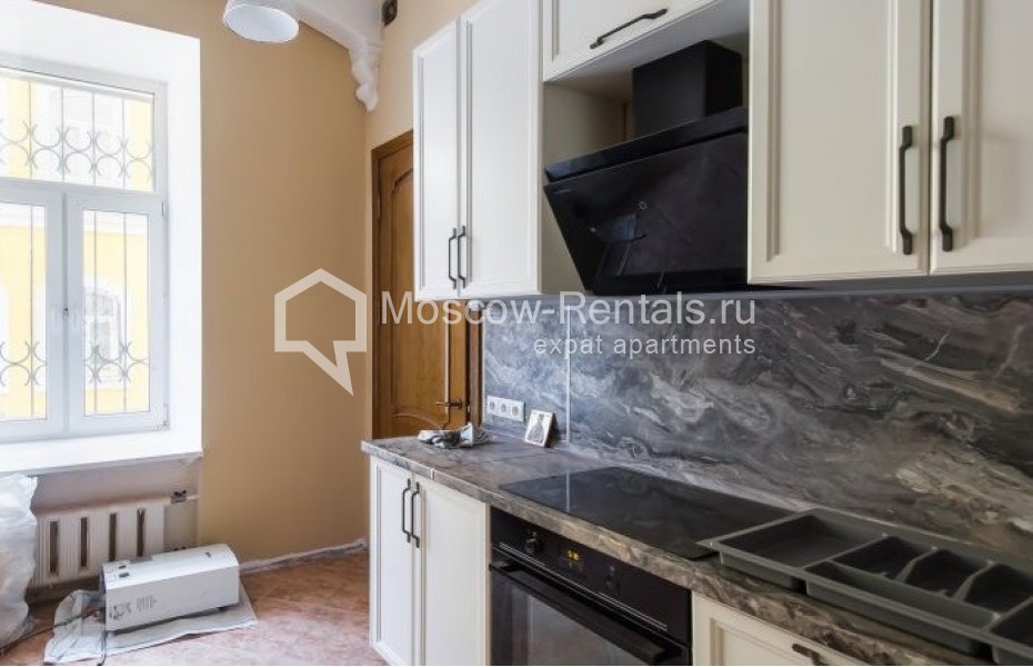 Photo #3 5-room (4 BR) apartment for <a href="http://moscow-rentals.ru/en/articles/long-term-rent" target="_blank">a long-term</a> rent
 in Russia, Moscow, Basmannay str, 25/2