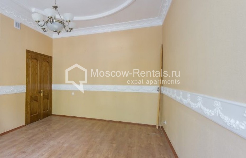 Photo #2 5-room (4 BR) apartment for <a href="http://moscow-rentals.ru/en/articles/long-term-rent" target="_blank">a long-term</a> rent
 in Russia, Moscow, Basmannay str, 25/2