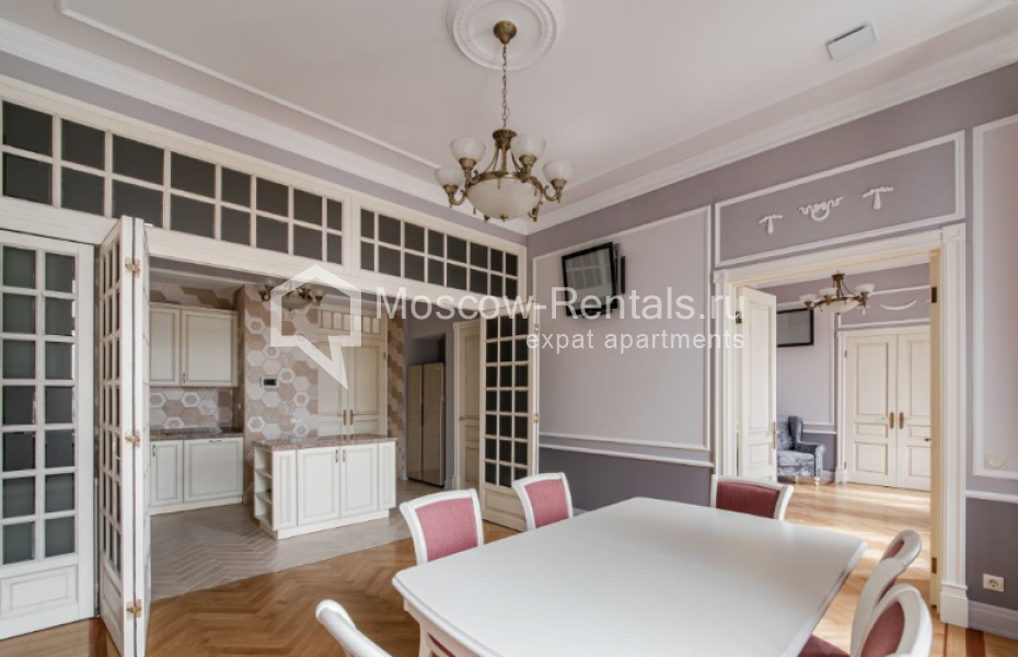 Photo #2 5-room (4 BR) apartment for <a href="http://moscow-rentals.ru/en/articles/long-term-rent" target="_blank">a long-term</a> rent
 in Russia, Moscow, Kamergerskyi lane, 5/7