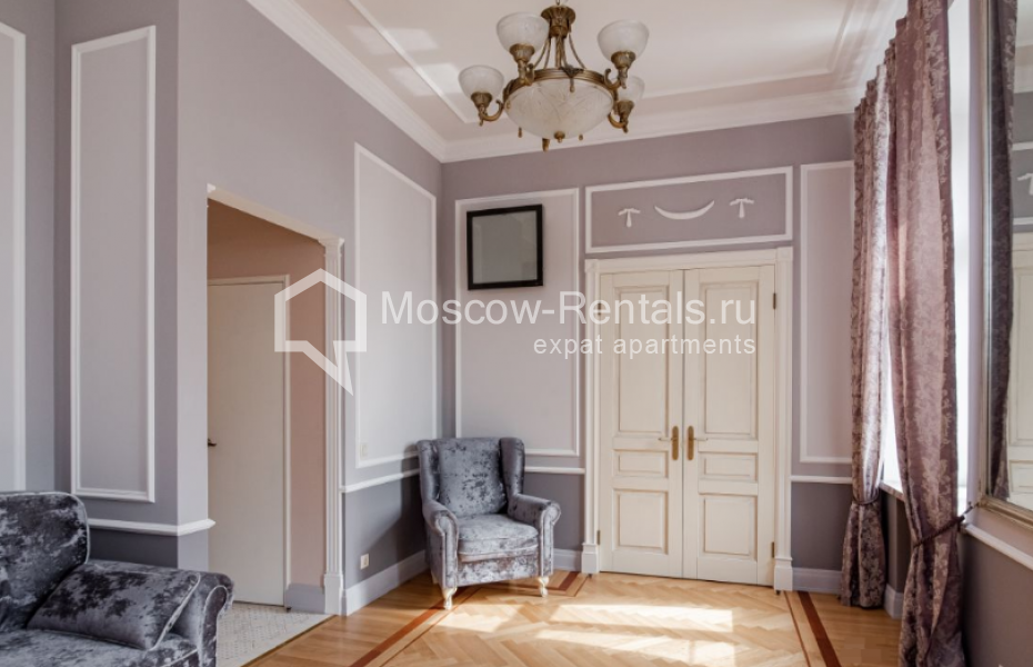 Photo #6 5-room (4 BR) apartment for <a href="http://moscow-rentals.ru/en/articles/long-term-rent" target="_blank">a long-term</a> rent
 in Russia, Moscow, Kamergerskyi lane, 5/7