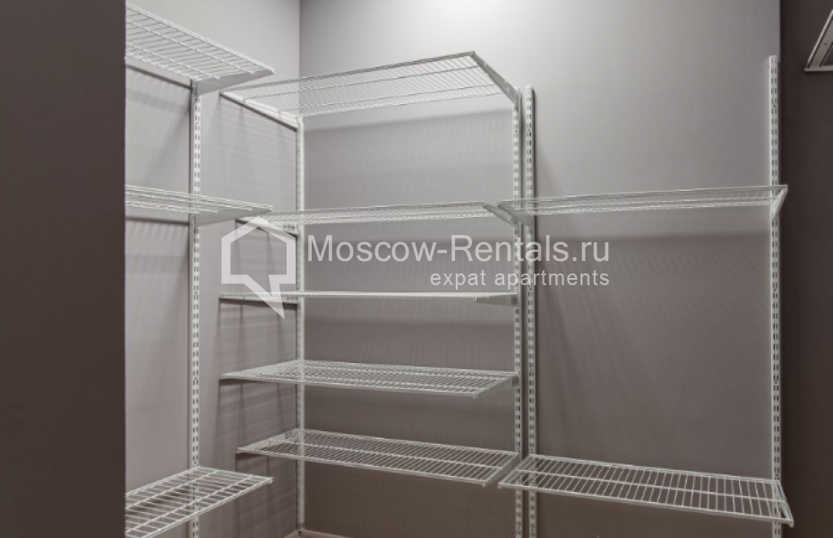 Photo #14 5-room (4 BR) apartment for <a href="http://moscow-rentals.ru/en/articles/long-term-rent" target="_blank">a long-term</a> rent
 in Russia, Moscow, Kamergerskyi lane, 5/7