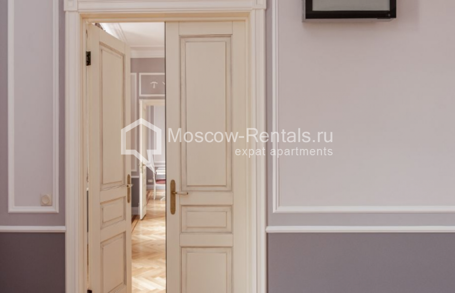 Photo #21 5-room (4 BR) apartment for <a href="http://moscow-rentals.ru/en/articles/long-term-rent" target="_blank">a long-term</a> rent
 in Russia, Moscow, Kamergerskyi lane, 5/7