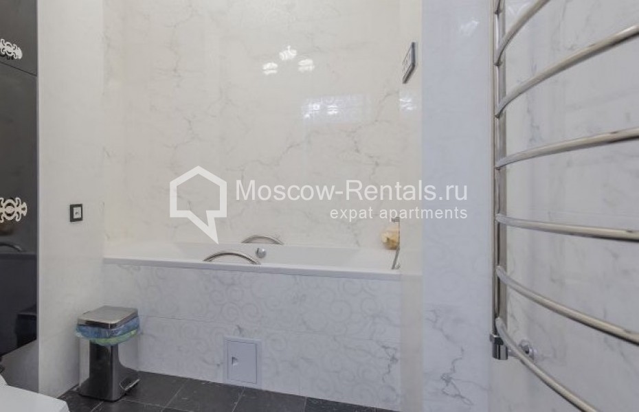Photo #20 4-room (3 BR) apartment for <a href="http://moscow-rentals.ru/en/articles/long-term-rent" target="_blank">a long-term</a> rent
 in Russia, Moscow, Leontievskyi lane, 11