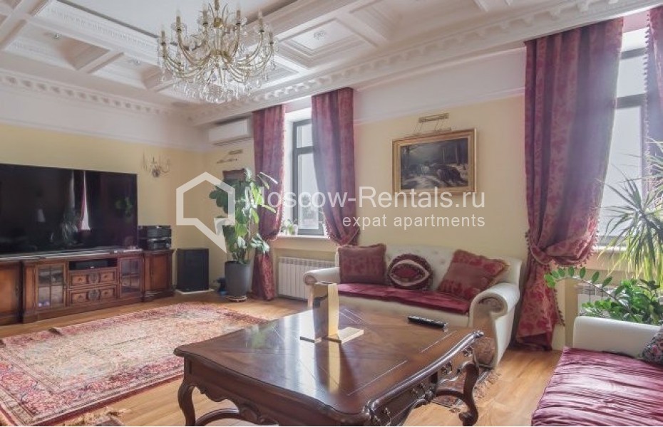 Photo #4 4-room (3 BR) apartment for <a href="http://moscow-rentals.ru/en/articles/long-term-rent" target="_blank">a long-term</a> rent
 in Russia, Moscow, Leontievskyi lane, 11