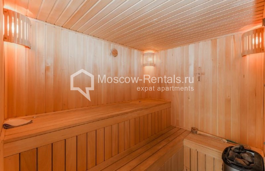 Photo #16 4-room (3 BR) apartment for <a href="http://moscow-rentals.ru/en/articles/long-term-rent" target="_blank">a long-term</a> rent
 in Russia, Moscow, Petrovka str, 17