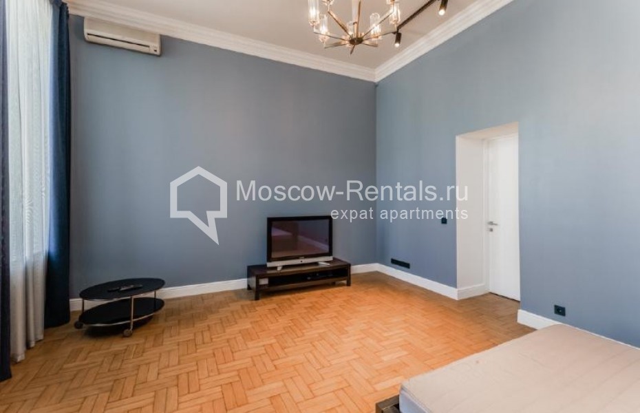Photo #6 4-room (3 BR) apartment for <a href="http://moscow-rentals.ru/en/articles/long-term-rent" target="_blank">a long-term</a> rent
 in Russia, Moscow, Petrovka str, 17