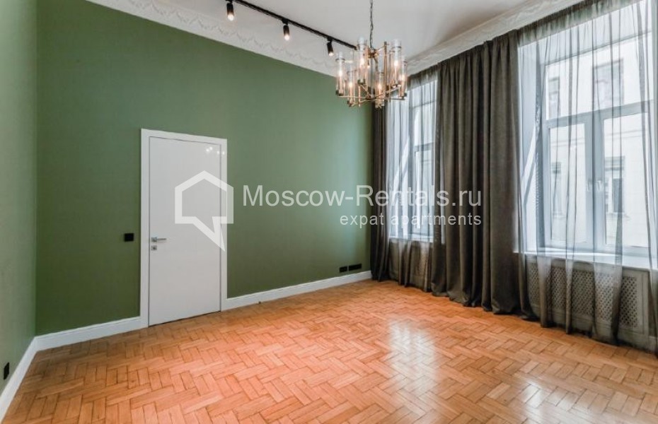 Photo #7 4-room (3 BR) apartment for <a href="http://moscow-rentals.ru/en/articles/long-term-rent" target="_blank">a long-term</a> rent
 in Russia, Moscow, Petrovka str, 17
