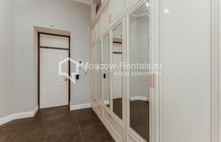 Photo #18 4-room (3 BR) apartment for <a href="http://moscow-rentals.ru/en/articles/long-term-rent" target="_blank">a long-term</a> rent
 in Russia, Moscow, Petrovka str, 17