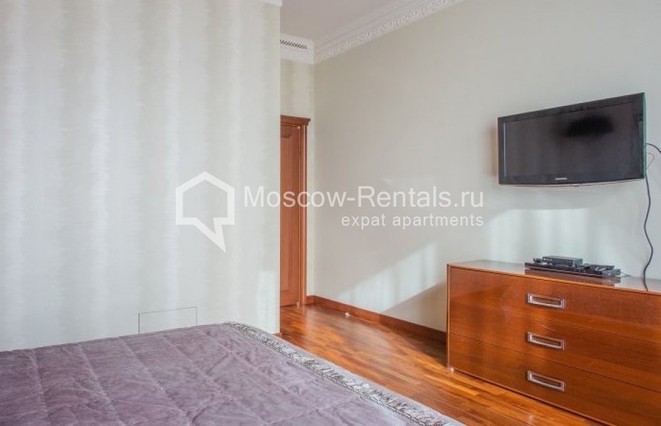 Photo #8 4-room (3 BR) apartment for <a href="http://moscow-rentals.ru/en/articles/long-term-rent" target="_blank">a long-term</a> rent
 in Russia, Moscow, Tsvetnoi blv, 2