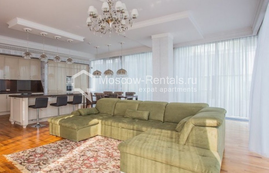 Photo #2 4-room (3 BR) apartment for <a href="http://moscow-rentals.ru/en/articles/long-term-rent" target="_blank">a long-term</a> rent
 in Russia, Moscow, Tsvetnoi blv, 2