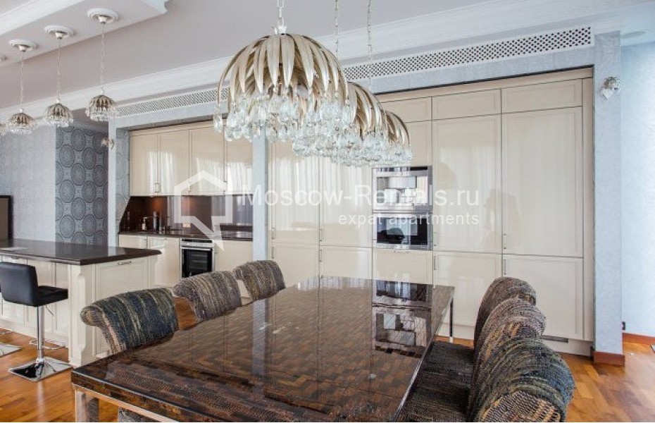 Photo #1 4-room (3 BR) apartment for <a href="http://moscow-rentals.ru/en/articles/long-term-rent" target="_blank">a long-term</a> rent
 in Russia, Moscow, Tsvetnoi blv, 2