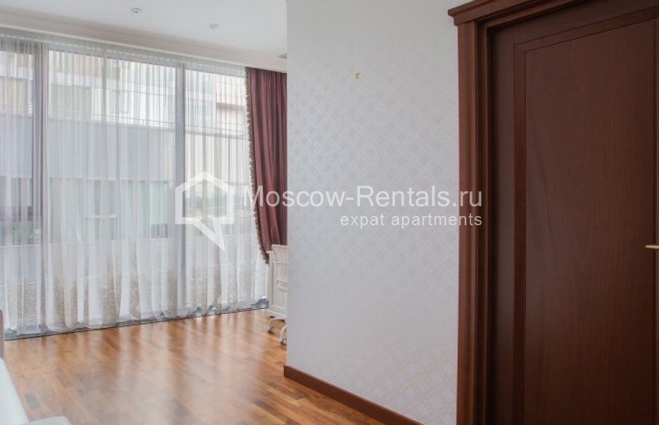 Photo #10 4-room (3 BR) apartment for <a href="http://moscow-rentals.ru/en/articles/long-term-rent" target="_blank">a long-term</a> rent
 in Russia, Moscow, Tsvetnoi blv, 2