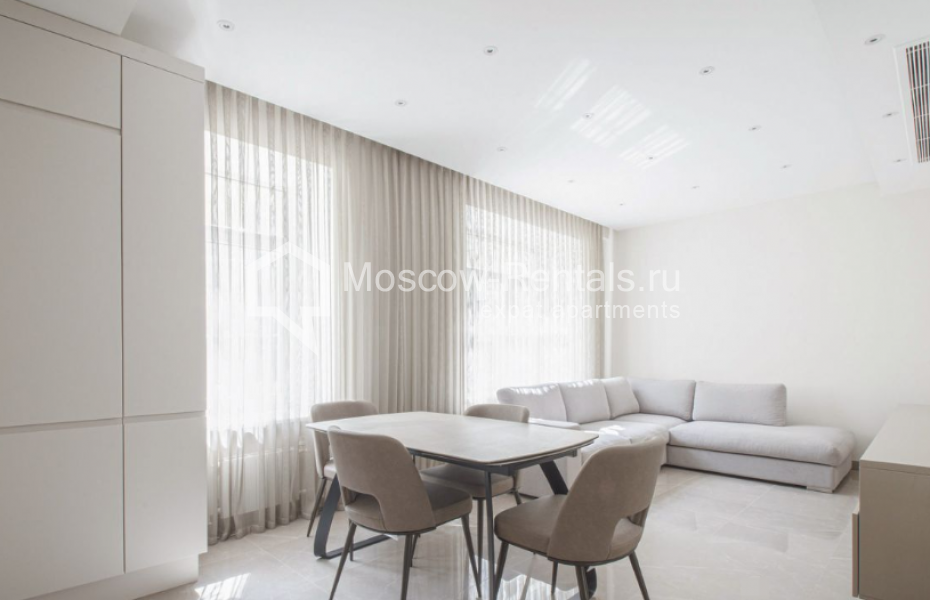 Photo #3 3-room (2 BR) apartment for <a href="http://moscow-rentals.ru/en/articles/long-term-rent" target="_blank">a long-term</a> rent
 in Russia, Moscow, Tverskaya str, 6С5