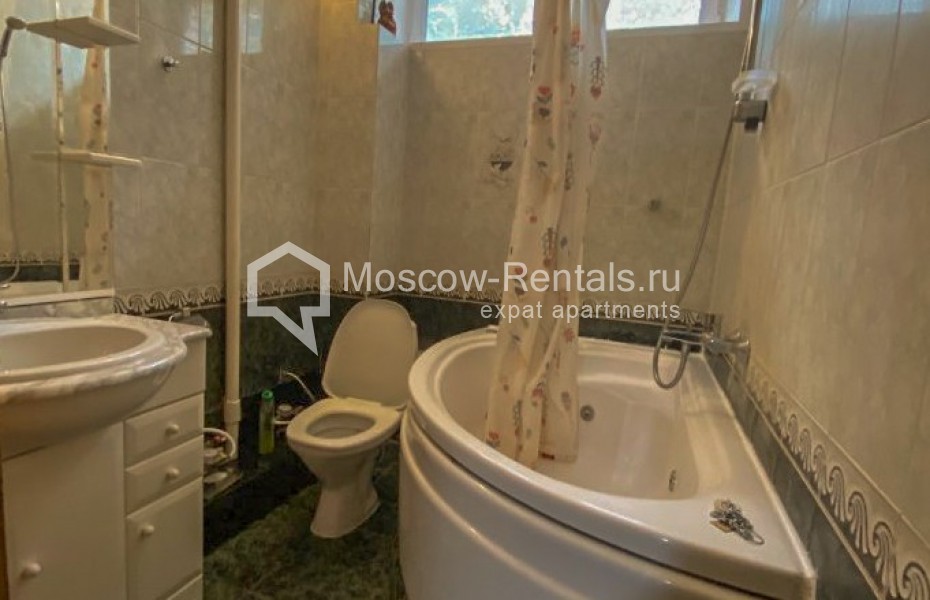 Photo #13 3-room (2 BR) apartment for <a href="http://moscow-rentals.ru/en/articles/long-term-rent" target="_blank">a long-term</a> rent
 in Russia, Moscow, Zoologicheskyi lane, 8