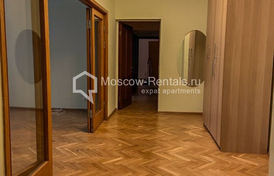 Photo #7 3-room (2 BR) apartment for <a href="http://moscow-rentals.ru/en/articles/long-term-rent" target="_blank">a long-term</a> rent
 in Russia, Moscow, Zoologicheskyi lane, 8