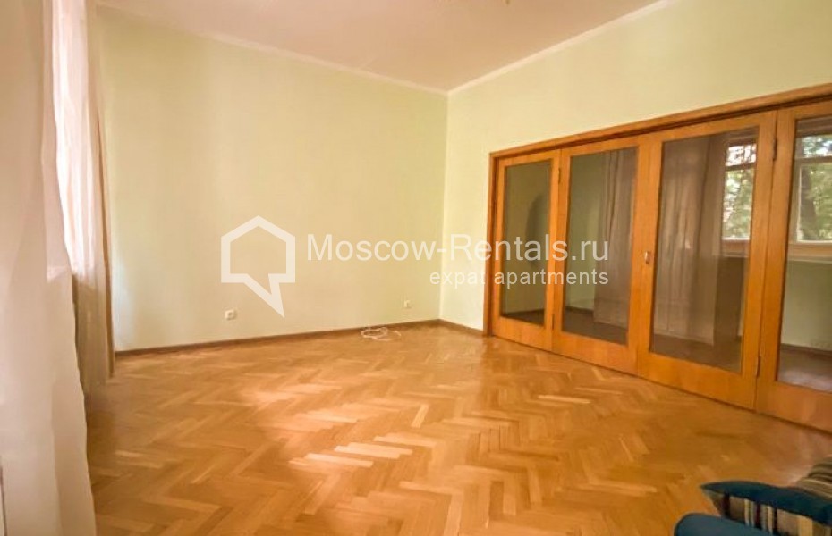 Photo #5 3-room (2 BR) apartment for <a href="http://moscow-rentals.ru/en/articles/long-term-rent" target="_blank">a long-term</a> rent
 in Russia, Moscow, Zoologicheskyi lane, 8