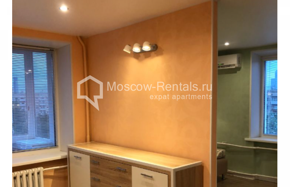 Photo #5 2-room (1 BR) apartment for <a href="http://moscow-rentals.ru/en/articles/long-term-rent" target="_blank">a long-term</a> rent
 in Russia, Moscow, B. Kondratievskyi lane, 10С1