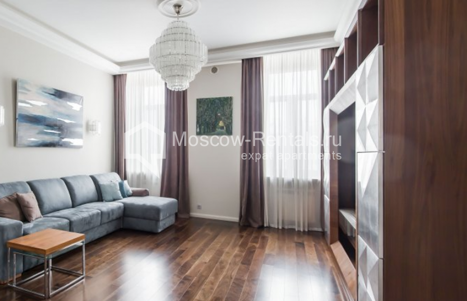 Photo #1 4-room (3 BR) apartment for <a href="http://moscow-rentals.ru/en/articles/long-term-rent" target="_blank">a long-term</a> rent
 in Russia, Moscow, Nikitskyi blv, 12