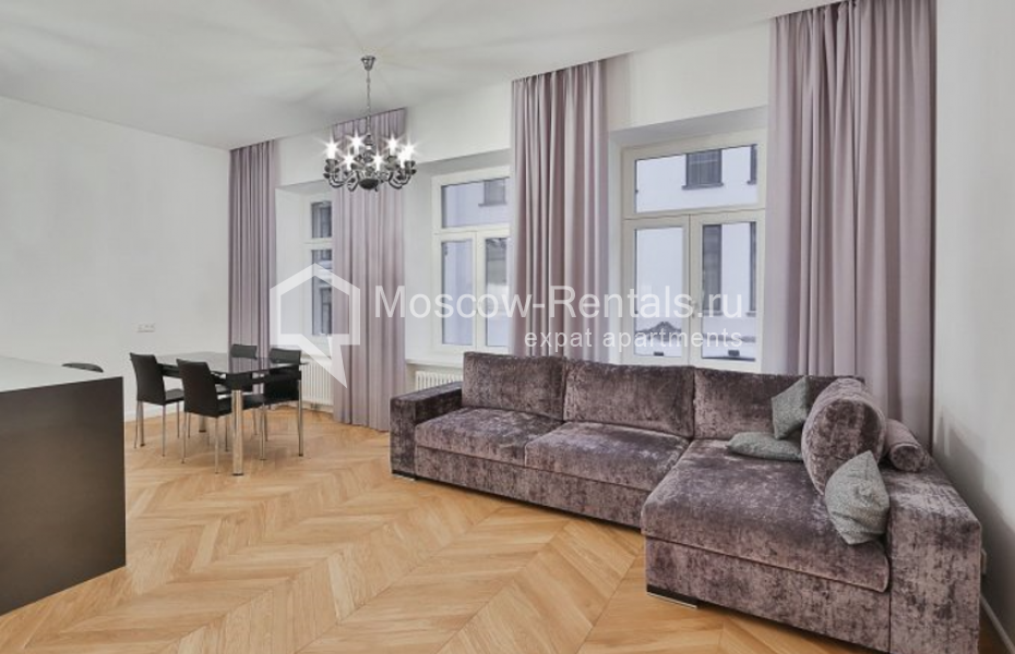 Photo #1 2-room (1 BR) apartment for <a href="http://moscow-rentals.ru/en/articles/long-term-rent" target="_blank">a long-term</a> rent
 in Russia, Moscow, Nikolskaya str, 10/2С2б