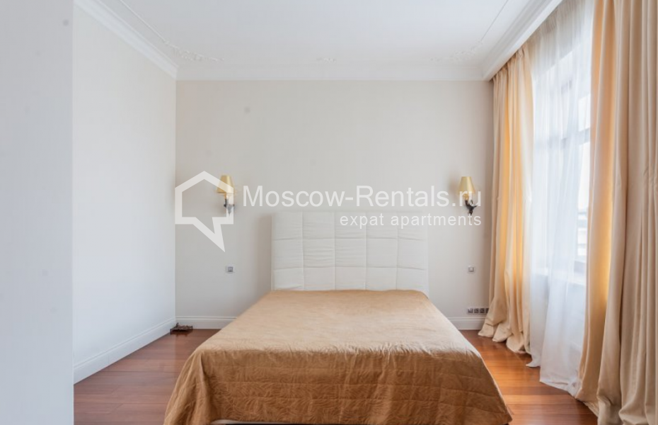 Photo #6 3-room (2 BR) apartment for <a href="http://moscow-rentals.ru/en/articles/long-term-rent" target="_blank">a long-term</a> rent
 in Russia, Moscow, B. Gnezdnikovskyi lane, 3