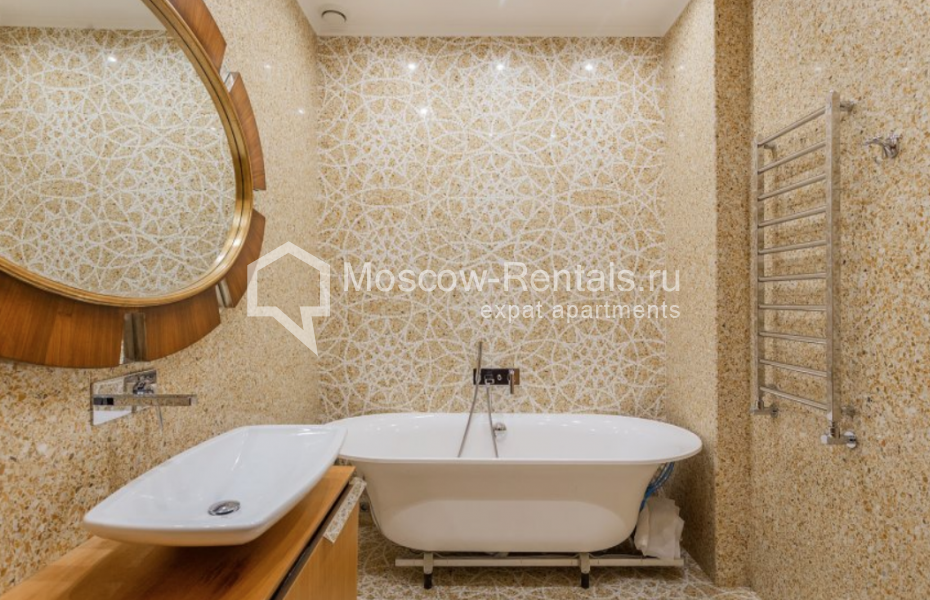 Photo #12 3-room (2 BR) apartment for <a href="http://moscow-rentals.ru/en/articles/long-term-rent" target="_blank">a long-term</a> rent
 in Russia, Moscow, B. Gnezdnikovskyi lane, 3