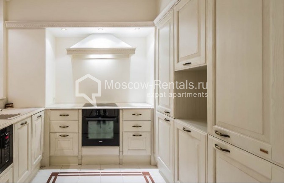 Photo #5 3-room (2 BR) apartment for <a href="http://moscow-rentals.ru/en/articles/long-term-rent" target="_blank">a long-term</a> rent
 in Russia, Moscow, B. Gruzinskaya str, 37С2