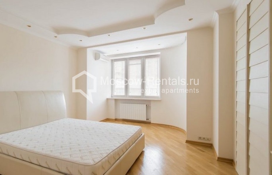 Photo #4 3-room (2 BR) apartment for <a href="http://moscow-rentals.ru/en/articles/long-term-rent" target="_blank">a long-term</a> rent
 in Russia, Moscow, B. Gruzinskaya str, 37С2