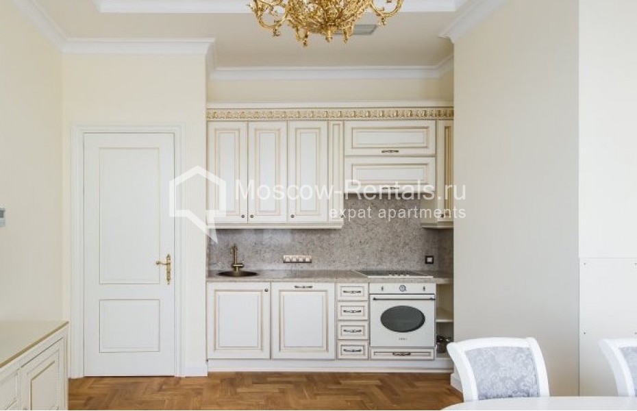 Photo #2 2-room (1 BR) apartment for <a href="http://moscow-rentals.ru/en/articles/long-term-rent" target="_blank">a long-term</a> rent
 in Russia, Moscow, B. Dmitrovka str, 7/5С2
