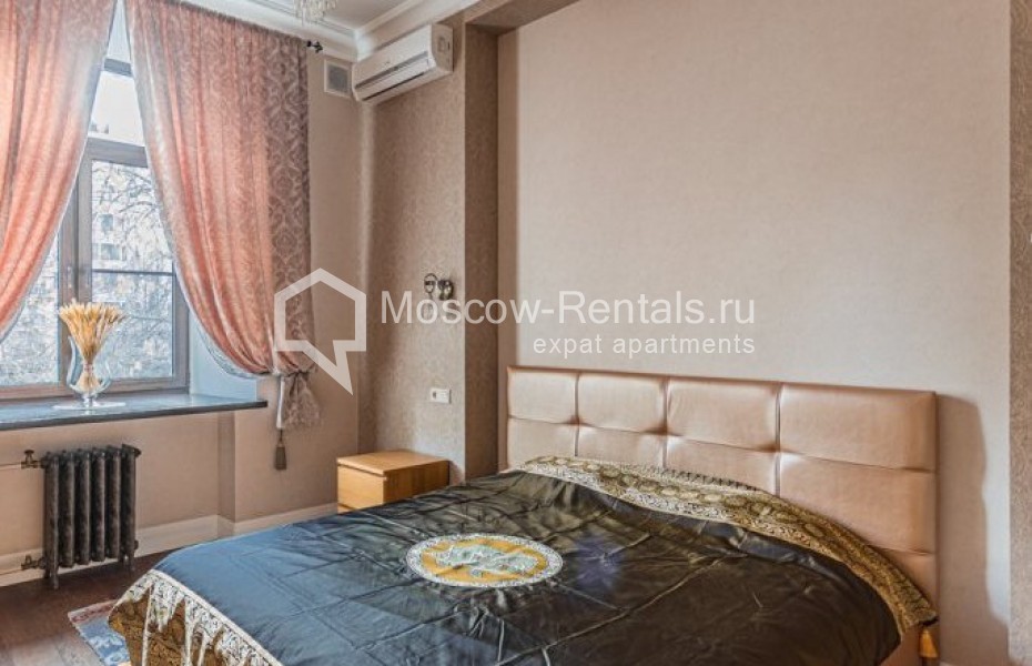 Photo #7 3-room (2 BR) apartment for <a href="http://moscow-rentals.ru/en/articles/long-term-rent" target="_blank">a long-term</a> rent
 in Russia, Moscow, Smolenskyi blv, 15