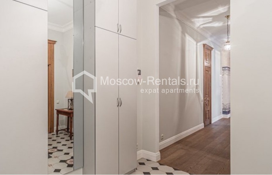 Photo #16 3-room (2 BR) apartment for <a href="http://moscow-rentals.ru/en/articles/long-term-rent" target="_blank">a long-term</a> rent
 in Russia, Moscow, Smolenskyi blv, 15