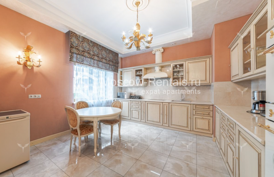 Photo #6 3-room (2 BR) apartment for <a href="http://moscow-rentals.ru/en/articles/long-term-rent" target="_blank">a long-term</a> rent
 in Russia, Moscow, 3rd Tverskaya-Yamskaya str, 25