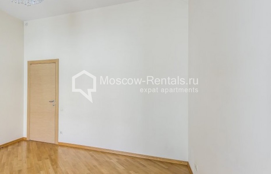 Photo #9 4-room (3 BR) apartment for <a href="http://moscow-rentals.ru/en/articles/long-term-rent" target="_blank">a long-term</a> rent
 in Russia, Moscow, Leontievskyi lane, 11